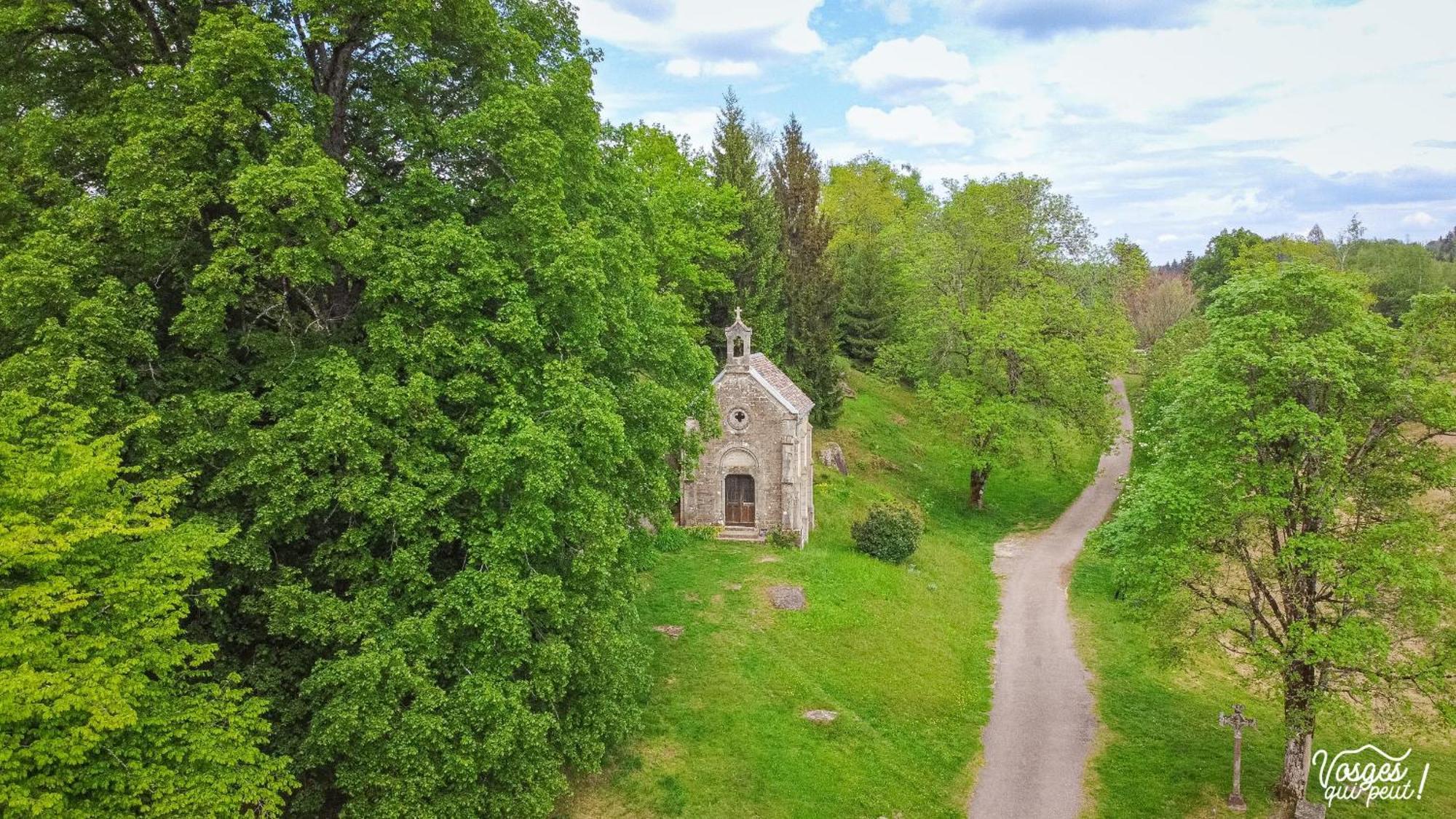 Villa Des Capucins ลุกซุยล์-เลส์-แบ็งส์ ภายนอก รูปภาพ