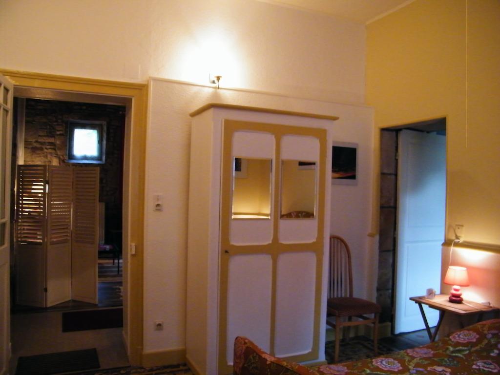 Villa Des Capucins ลุกซุยล์-เลส์-แบ็งส์ ห้อง รูปภาพ