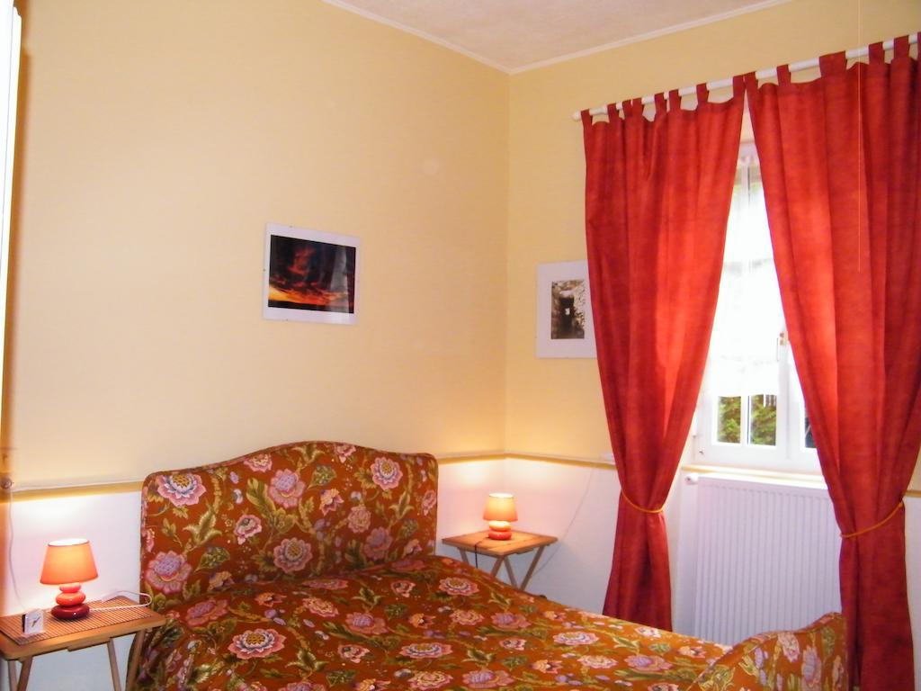 Villa Des Capucins ลุกซุยล์-เลส์-แบ็งส์ ห้อง รูปภาพ