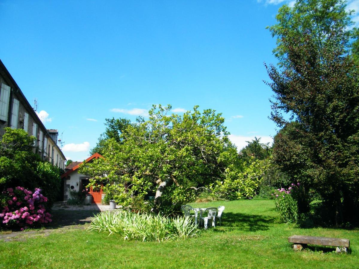 Villa Des Capucins ลุกซุยล์-เลส์-แบ็งส์ ภายนอก รูปภาพ