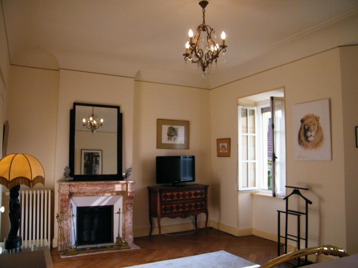 Villa Des Capucins ลุกซุยล์-เลส์-แบ็งส์ ภายนอก รูปภาพ
